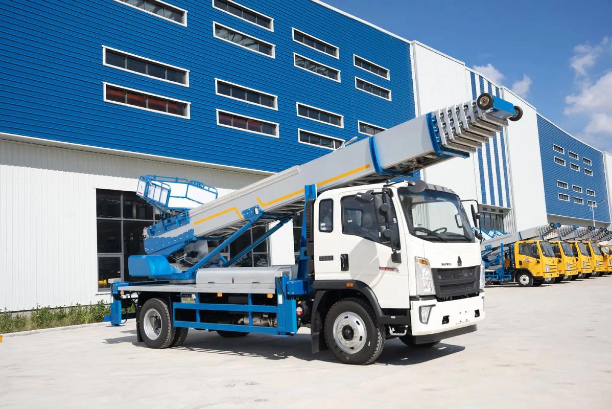 固镇县出租云梯车高空作业车 建筑垃圾搬运